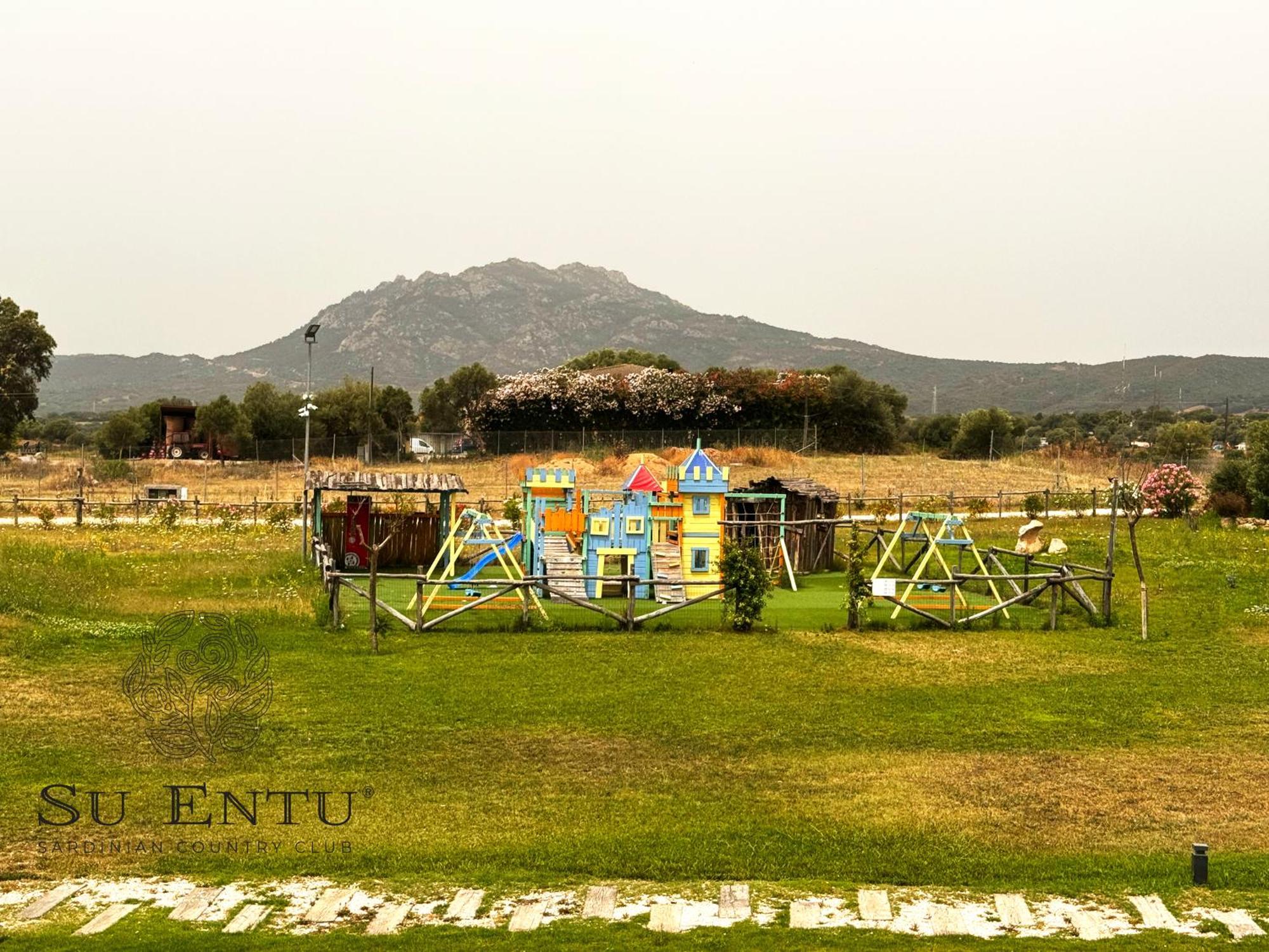 Su Entu Sardinian Country Club Hotel Olbia Exterior photo