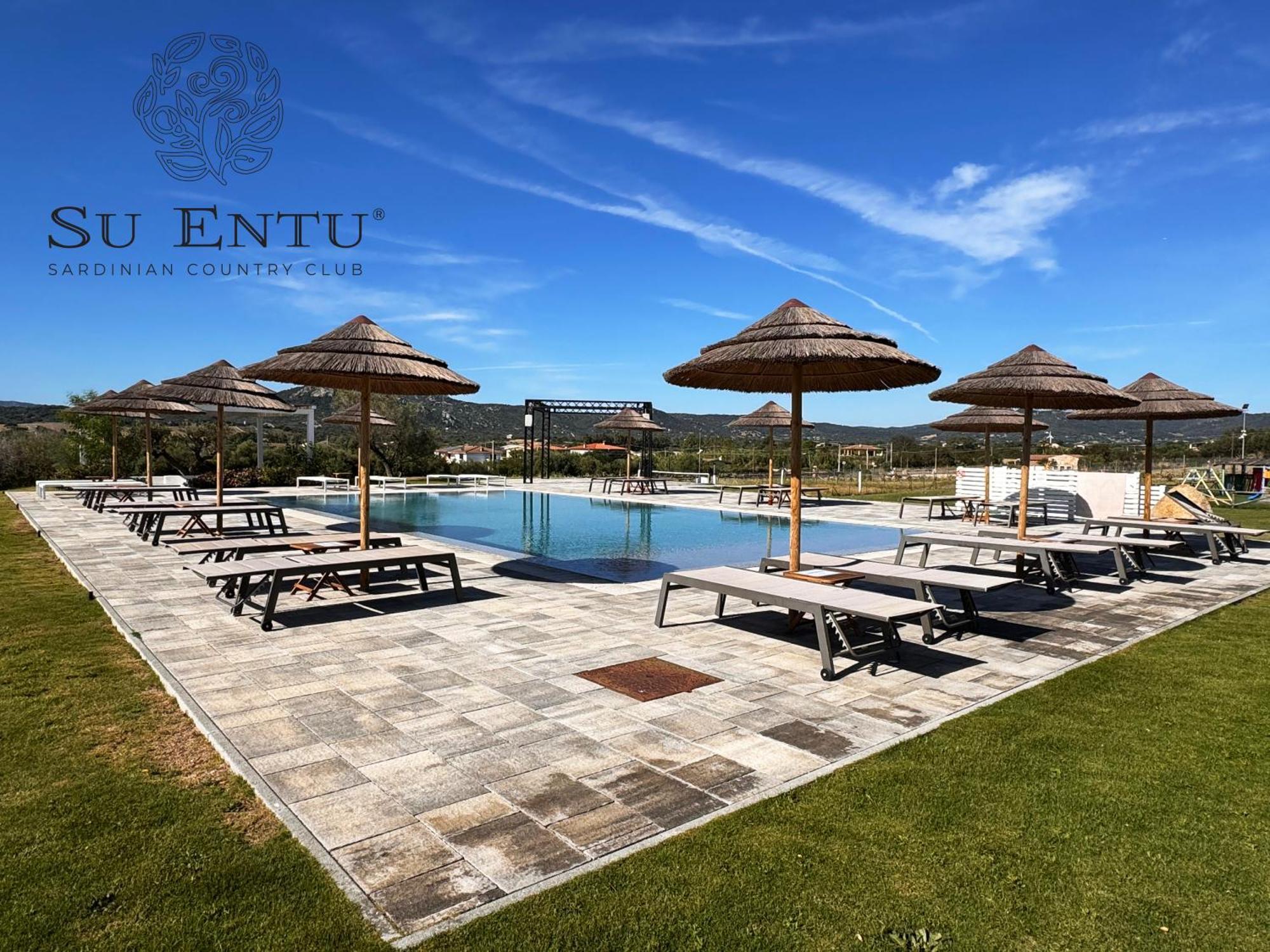 Su Entu Sardinian Country Club Hotel Olbia Exterior photo